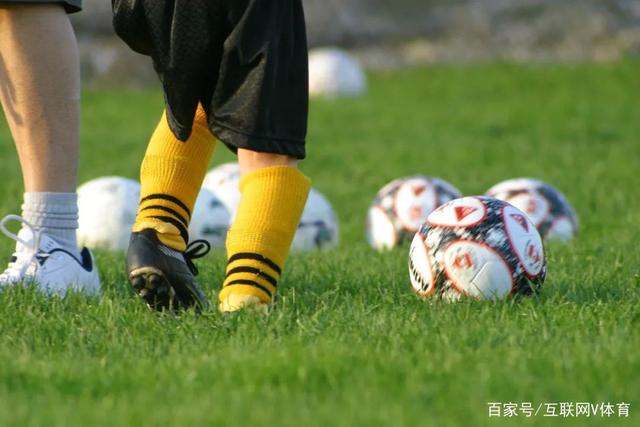 ESPN主持人呼吁克拉克采取行动应对粉丝争议 引发球迷不满